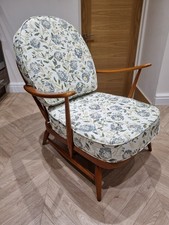 Cushions & Covers With Piping