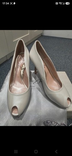 Aruna seth heels - aruna,