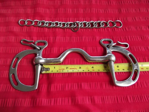 Kimblewick bit horse slotted