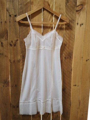 Preloved vintage very - , pretty