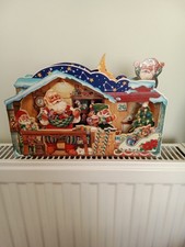Wooden Musical Moving Wind Up Christmas Scene Santa Workshop
