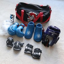 Taekwondo kids sparring kit – full set with bag – small child 6-8 yrs (XXS)