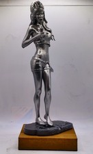 Amy Winehouse  Statue- Metalic