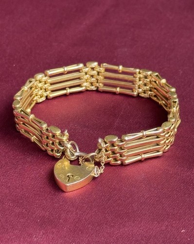 9ct gold 1960s bar - 9ct, lw&g