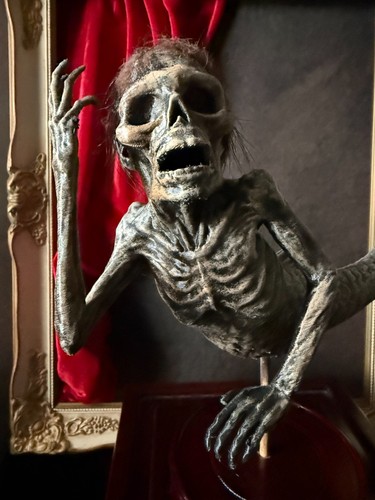 Feejee fiji mermaid sideshow - feejee,