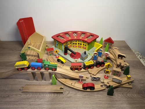 Large wooden railway - railway, set