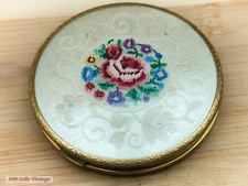 Large floral lace needlepoint-Vintage Make Up/Powder Mirror Compact-1in