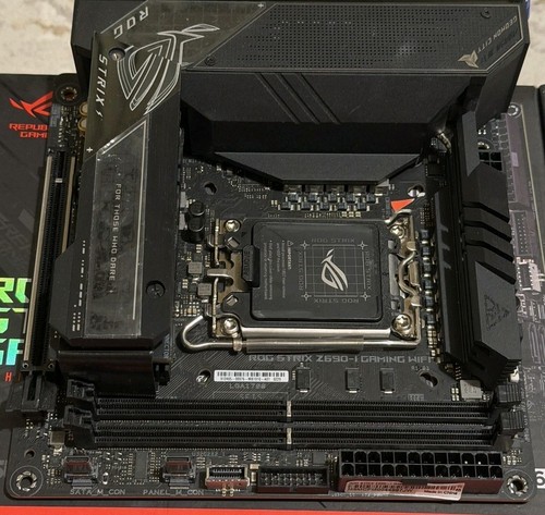 Asus z690i strix wifi - asus, gaming