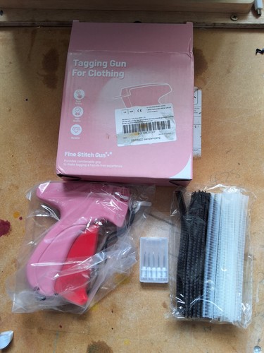 Price tag label machine - price,