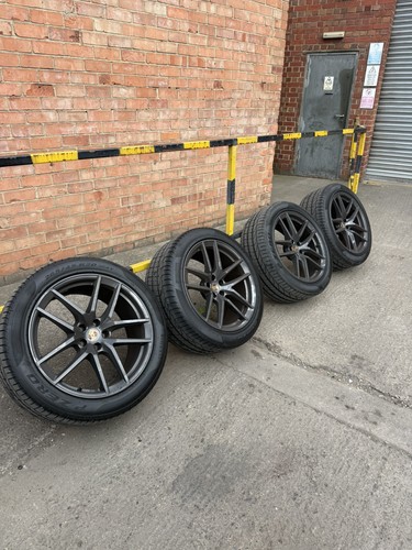 Genuine porsche macan turbo - genuine, s