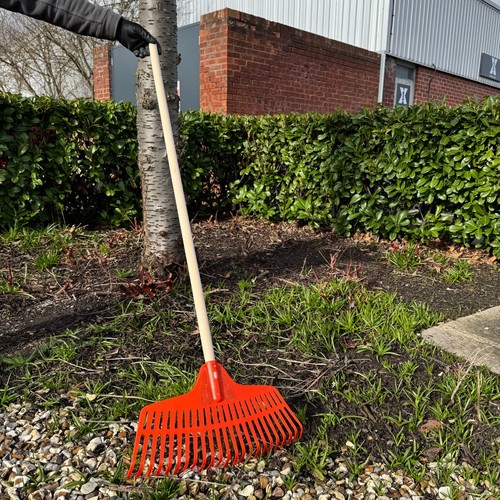 Heavy duty garden - rake, 23