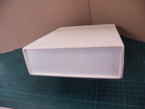 Hammond plastic cream abs - hammond,