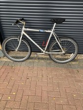 Men’s mountain bike Giant Boulder  21 Speed