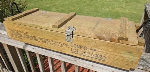 Vintage empty wooden surplus - empty,