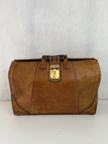 Brief fold the atlas - brief,