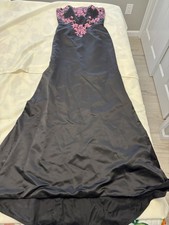Jovanni Gown
