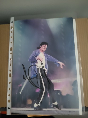 Hand signed color photo - signed, 8"x12"