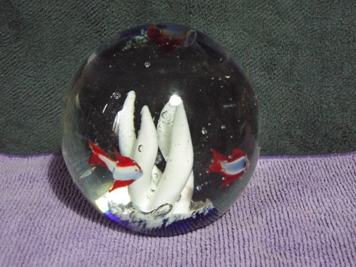 Glass paperweight 9hx8wcm - paperweight,
