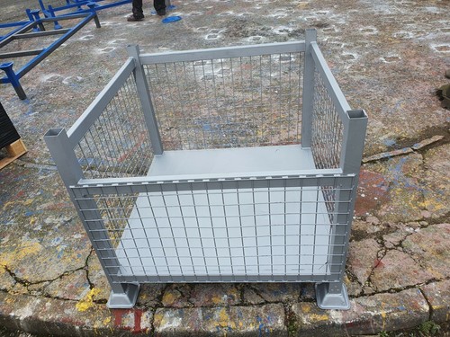 Steel cage metal post - cage,,