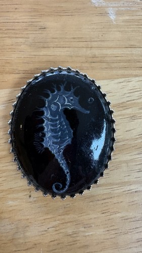 Vintage etched seahorse black - vintage,