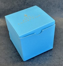 THE ROYAL COLLECTION QUEEN