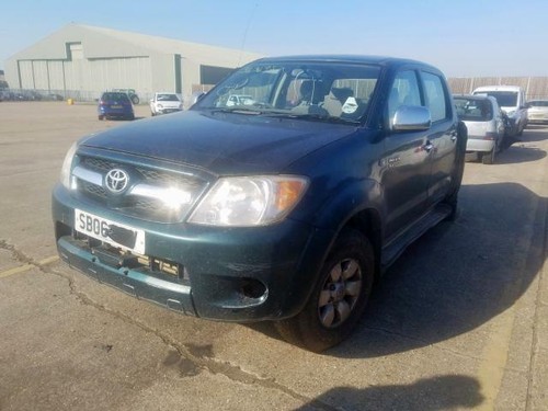 Toyota hilux breaking - breaking, spare