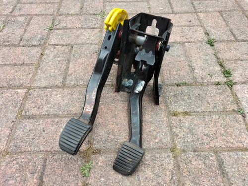 Ford sierra pedal box suit - ford,