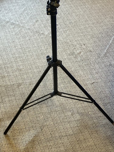 Black aluminum tripod - black,