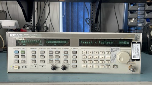 Agilent 83752a synthesized - hp,
