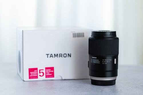 Tamron 90mm 8 - f/2.8, di