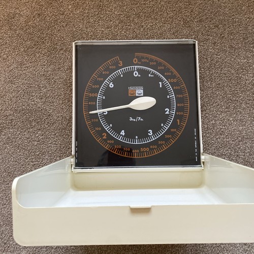 Vintage hanson wall scales - wall,