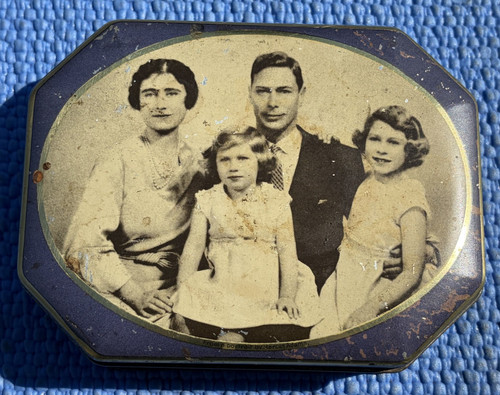 British royal family 1930s tin - 1930s,