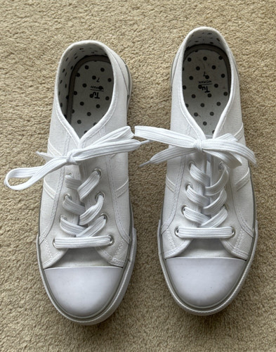 White canvas cushioned lace - tu,