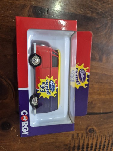 Vintage camper cadbury - vintage, vw