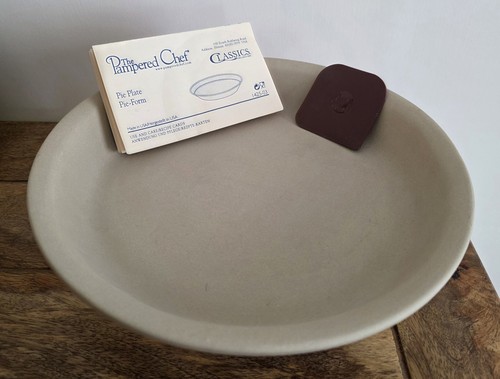 Pampered chef stoneware pie - stoneware,