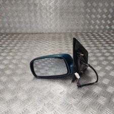 Daihatsu YRV 2003 N/S wing