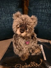 Charlie bears Isabelle