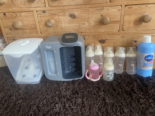 Bottle feeding baby bundle - bottle,
