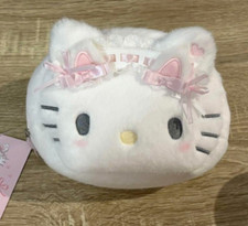 Hello Kitty Face-shaped pouch