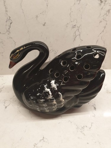 Black swan ceramic - black, flower