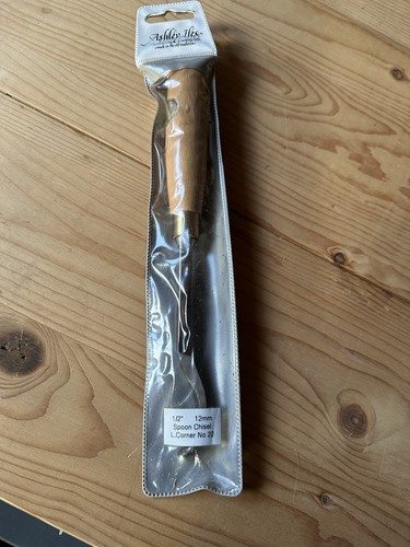 Ashley iles vintage spoon - ashley,
