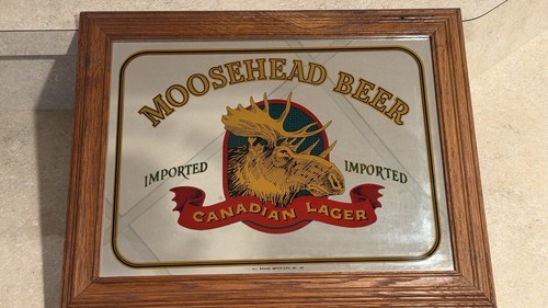 Moosehead canadian lager - lager, glass