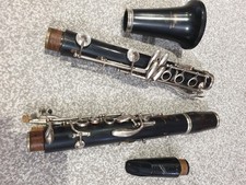 BOOSEY AND HAWKES EDGWARE WOODEN CLARINET . T 7