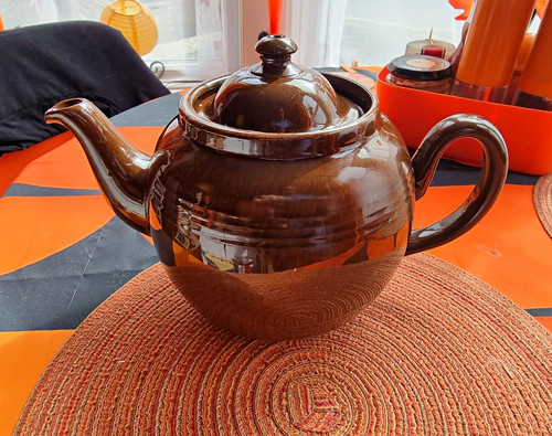 Vintage retro brown betty - vintage,