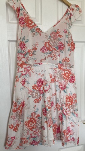 Warehouse white floral - floral, tea