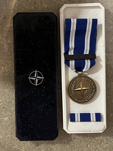 Nato isaf medal boxed - nato,