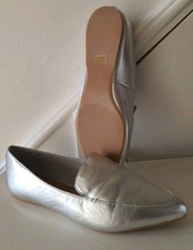 M&S Size 5 Wide Fit  Leather Silver Loafers/ Flat Shoes In Excellent Condition.