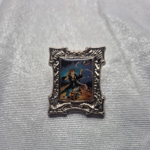 Warner bros vintage pin badge - bros,