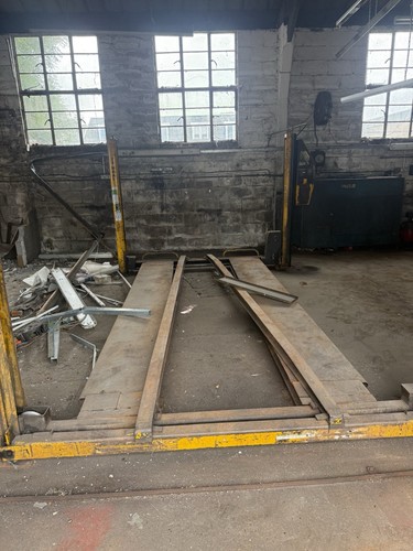 Post car lift vehicle - lift, /
