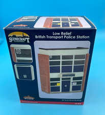 BACHMANN SCENECRAFT 44-235 OO LOW RELIEF BRITISH TRANSPORT POLICE STATION -boxed
